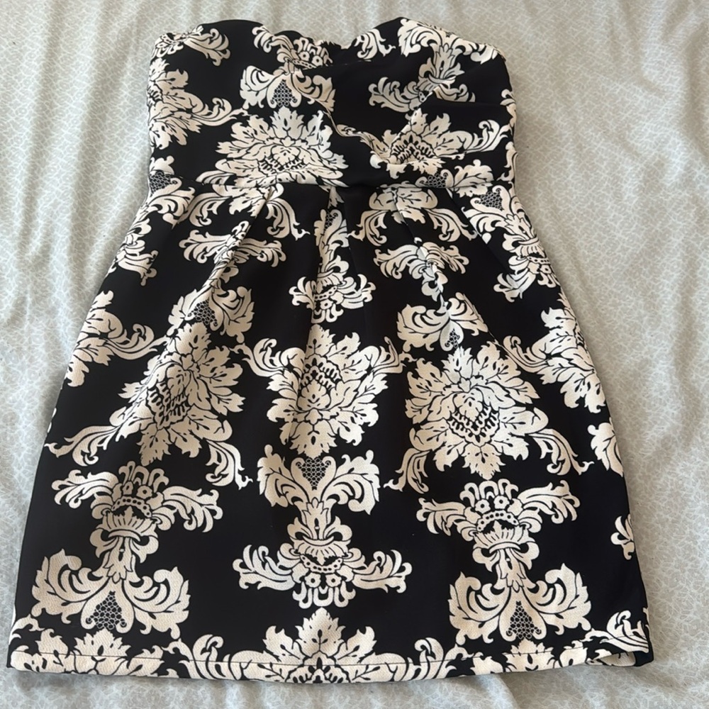 Strapless dress